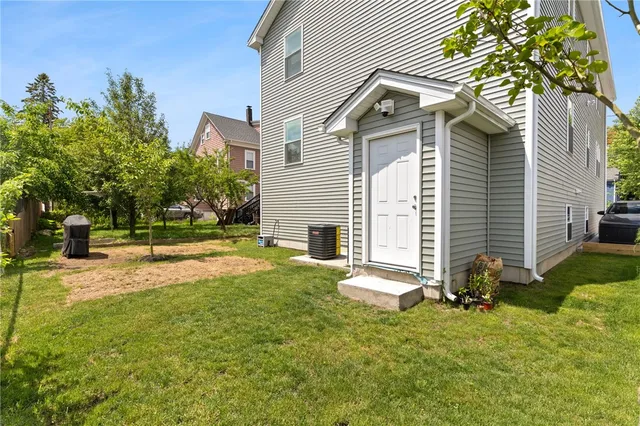 $2,900 | 41 Hampton Street, Unit 1, Providence, RI 02904