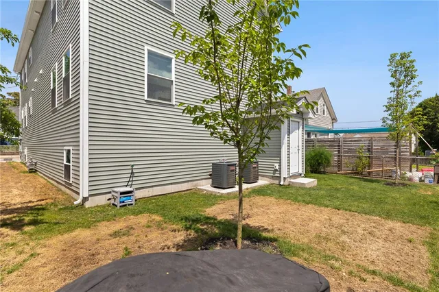 $2,900 | 41 Hampton Street, Unit 1, Providence, RI 02904