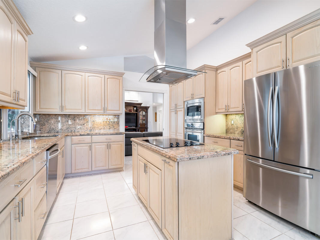 10370 Camelback Lane Boca Raton, FL 33498 - Photo 13 of 33 1510370CamelbackLnInteriorjpg
