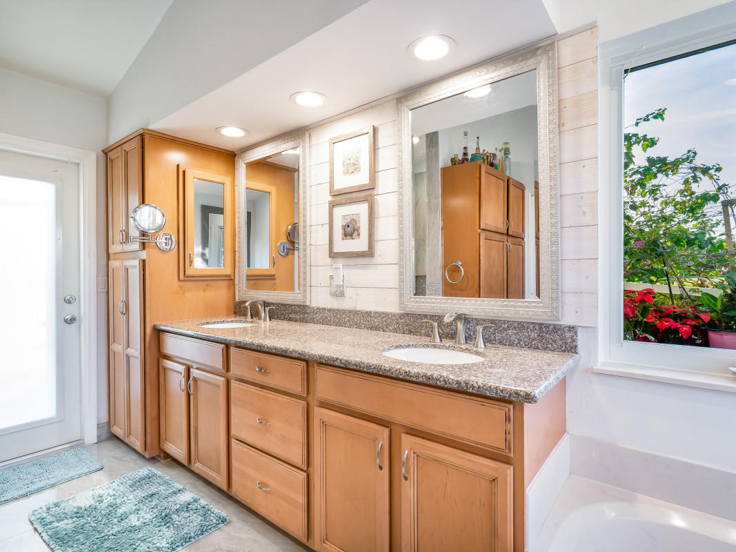 10370 Camelback Lane Boca Raton, FL 33498 - Photo 18 of 33 2110370CamelbackLnInteriorjpg