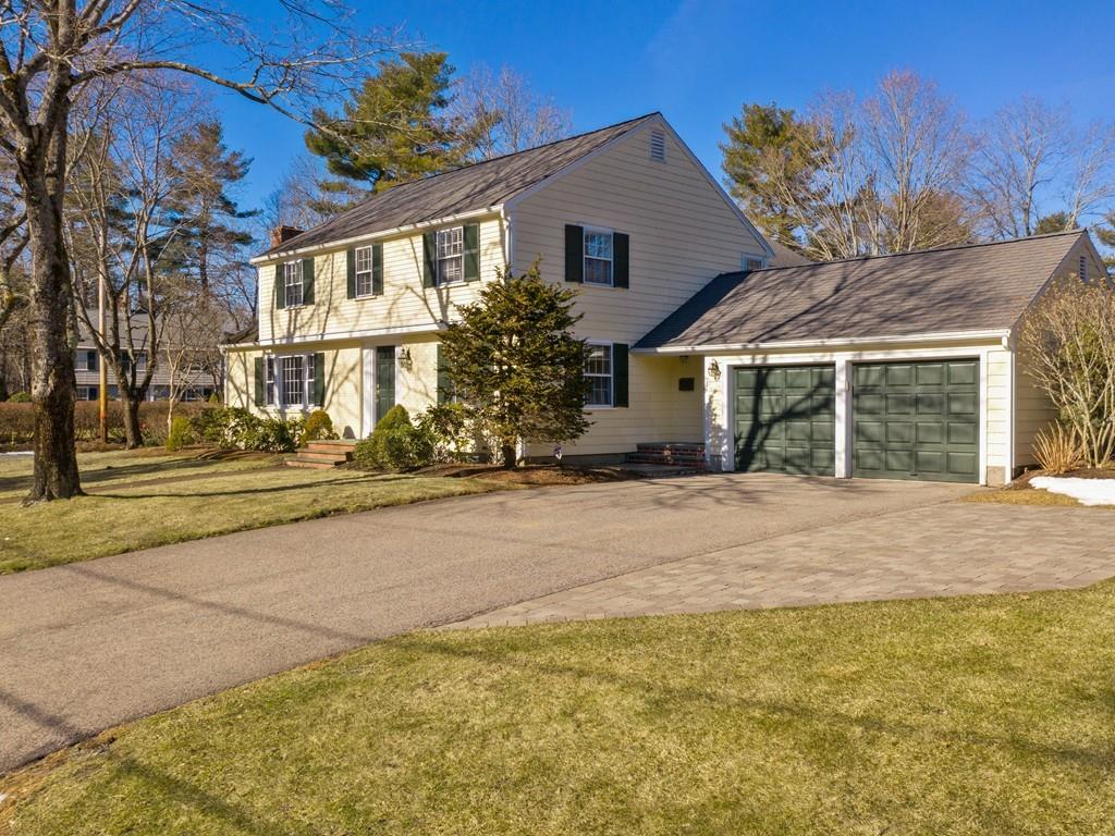 15 Woodfield Road Wellesley, MA 02482 - Photo 2 of 18