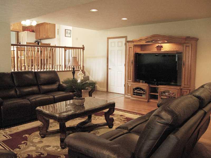 1534 Anderson Road Pittsburgh, PA 15209 - Photo 8 of 20 Family Room. Family room is large enough for tv/entertainment area and several seating arraignments.
