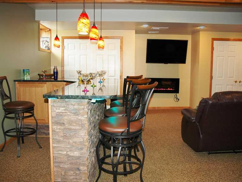 1534 Anderson Road Pittsburgh, PA 15209 - Photo 10 of 20 Basement/Game Room. Granite bar top and beautiful pendant lighting, unique Everstone flooring, an area wonderful for entertaining.