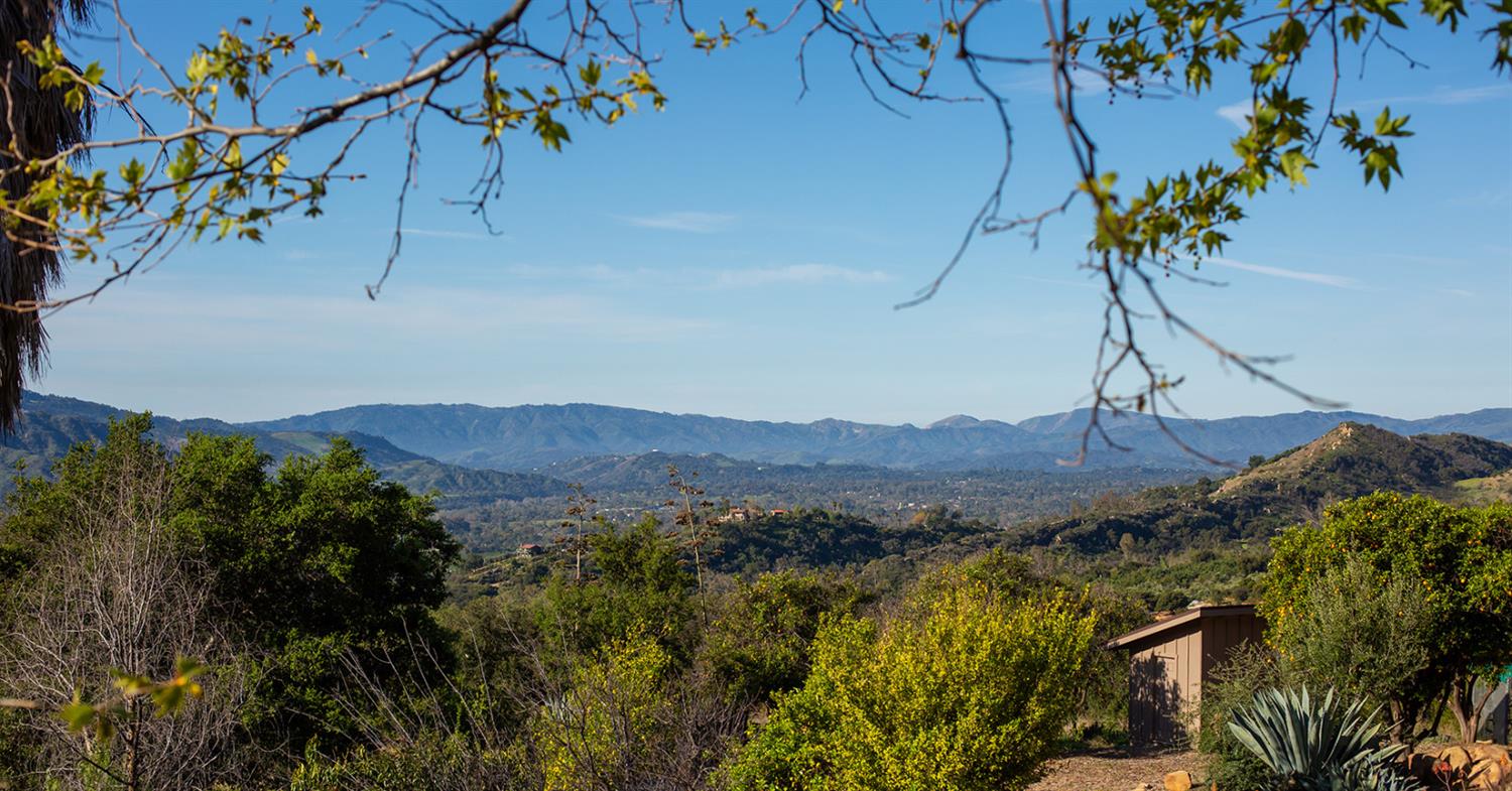 3191 Ladera Road Ojai, CA 93023 - Photo 21 of 29 a view of a city