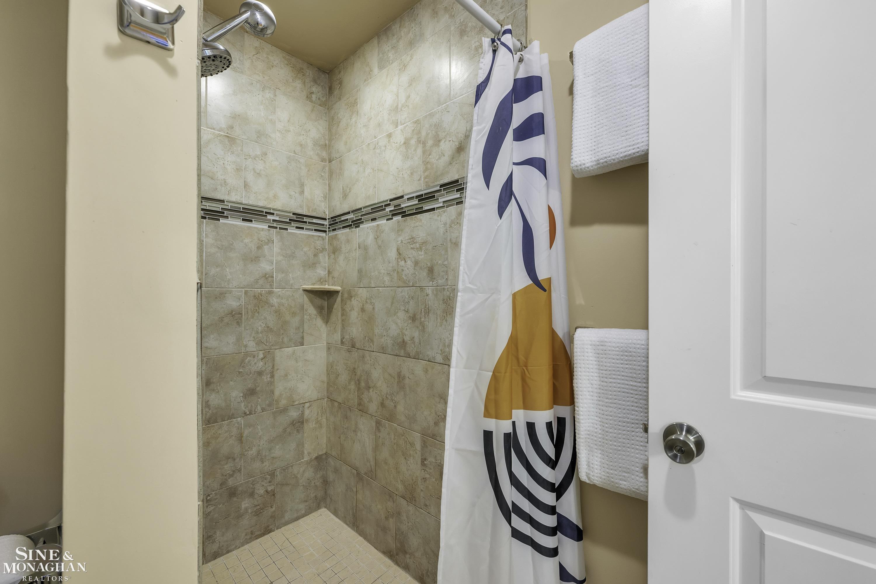 611 Fisher Road Grosse Pointe, MI 48230 - Photo 28 of 49