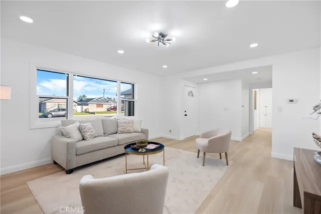 $1,279,888 | 17391 Meer Circle, Huntington Beach, CA 92647