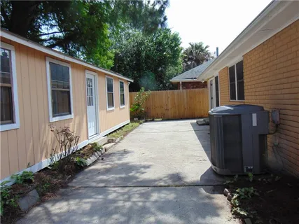 $394,999 | 3479 West Esplanade Avenue, Metairie, LA 70002