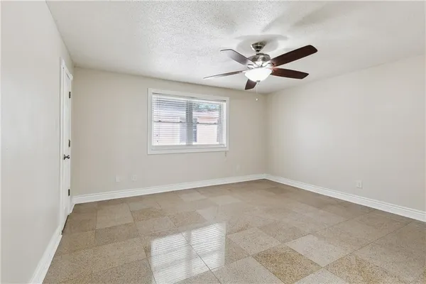 $394,999 | 3479 West Esplanade Avenue, Metairie, LA 70002
