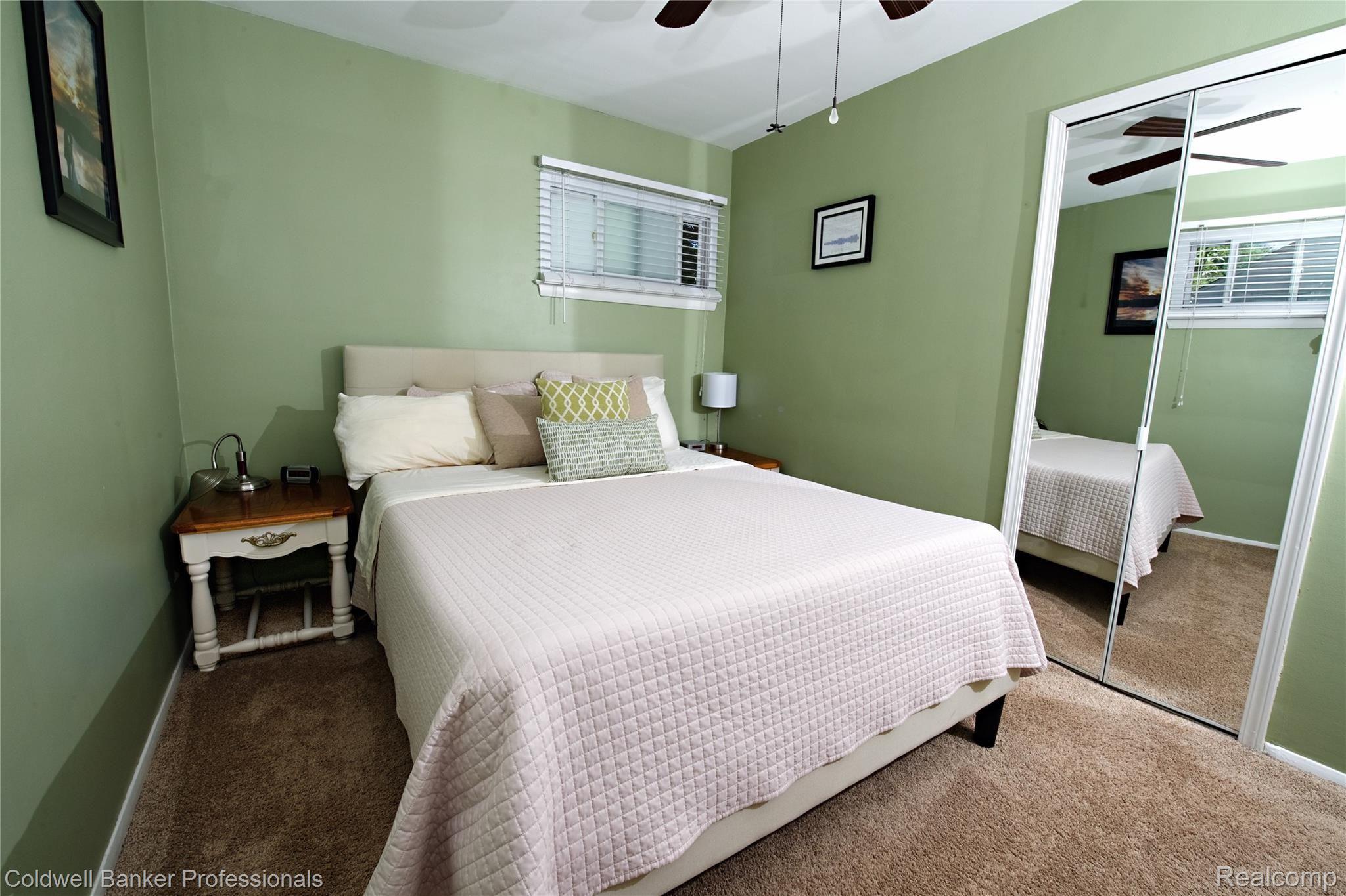 2843 Wakefield Road Berkley, MI 48072 - Photo 15 of 32 DSC_1810.jpg
