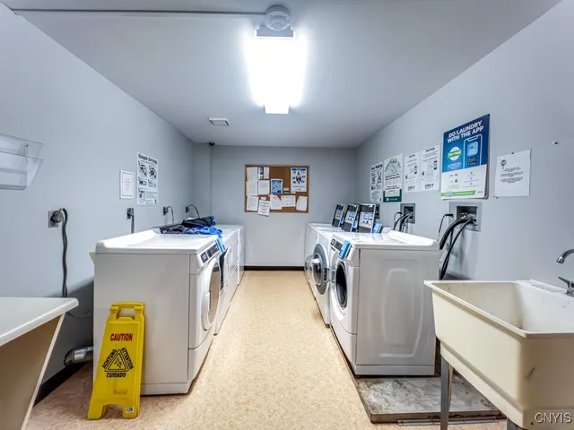 $1,950 | 917 Madison Street, Unit 5, Syracuse, NY 13210