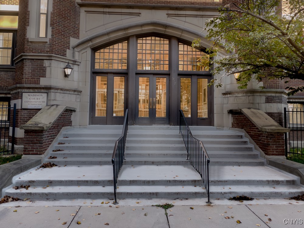 917 Madison Street, Unit 5 Syracuse, NY 13210 - Photo 2 of 19