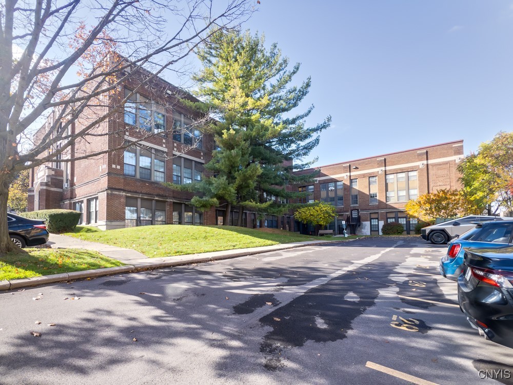 917 Madison Street, Unit 5 Syracuse, NY 13210 - Photo 3 of 19