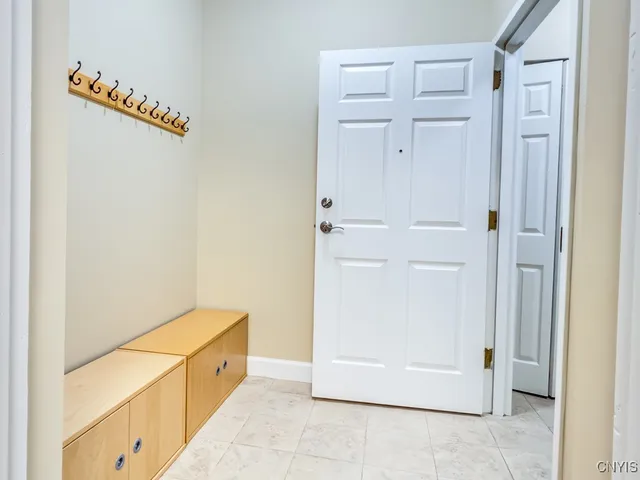 $1,950 | 917 Madison Street, Unit 5, Syracuse, NY 13210