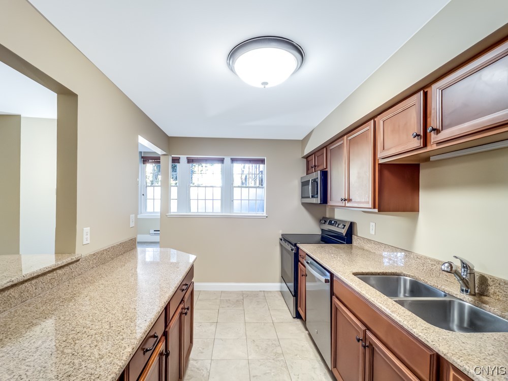 917 Madison Street, Unit 5 Syracuse, NY 13210 - Photo 6 of 19