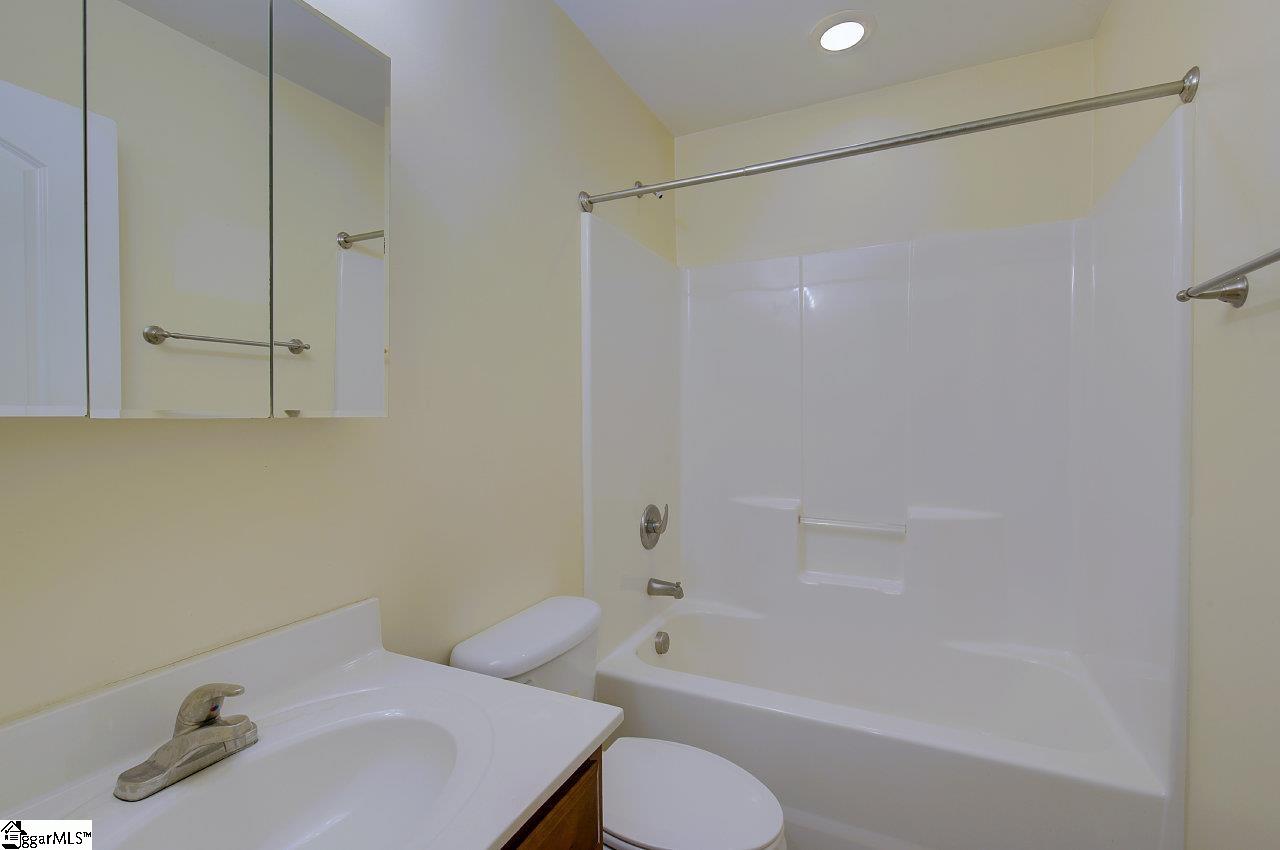86 Stallings Road Taylors, SC 29687 - Photo 12 of 16