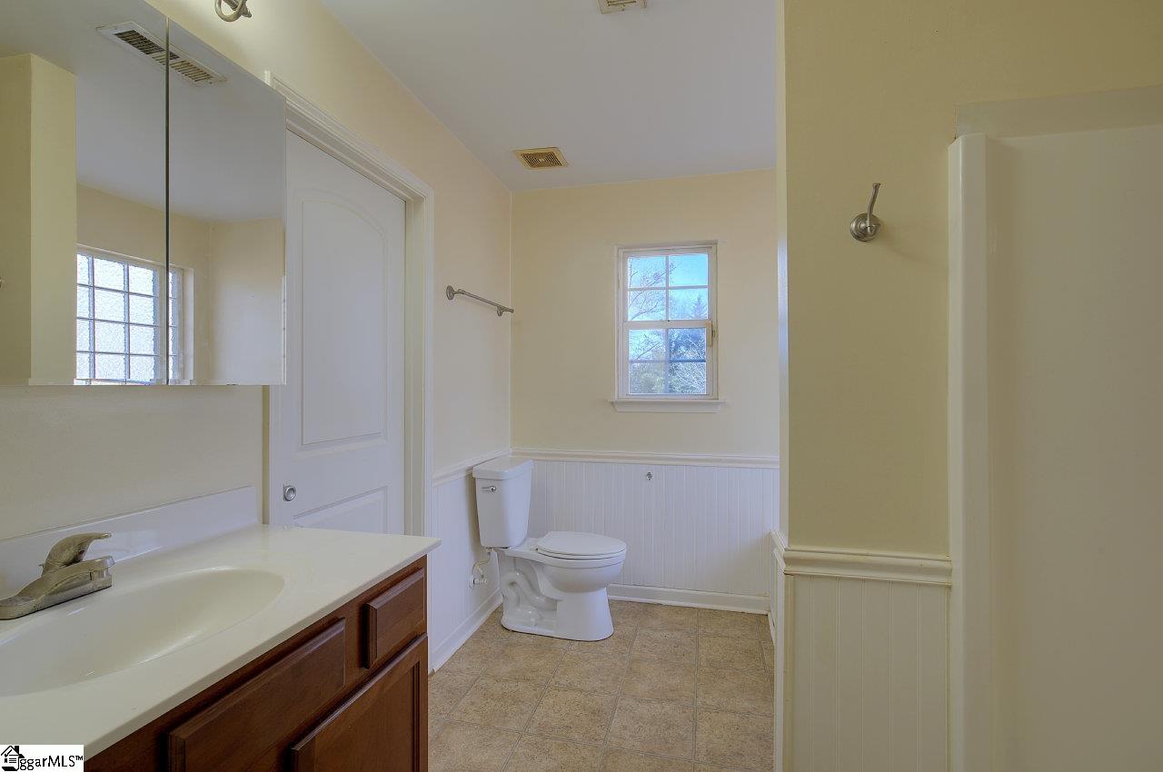 86 Stallings Road Taylors, SC 29687 - Photo 9 of 16