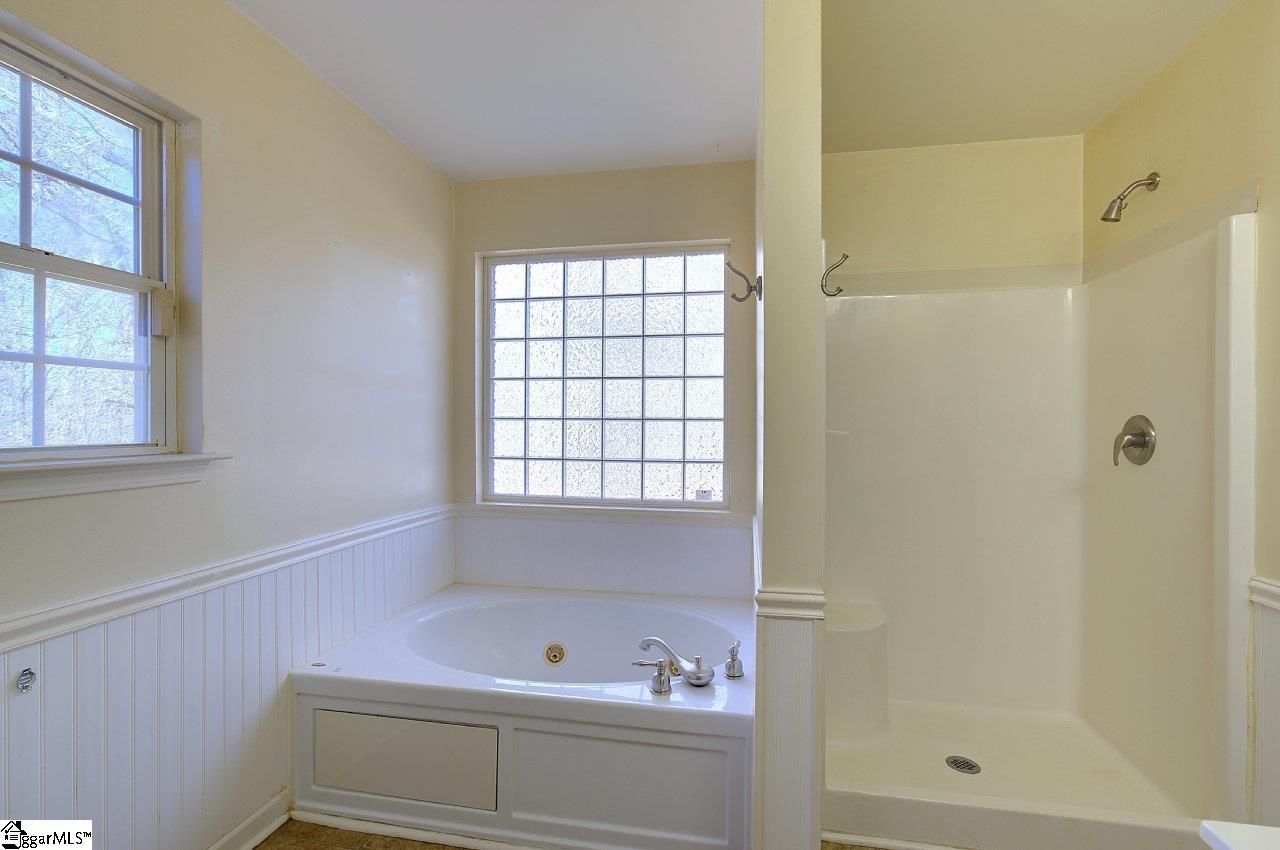 86 Stallings Road Taylors, SC 29687 - Photo 10 of 16