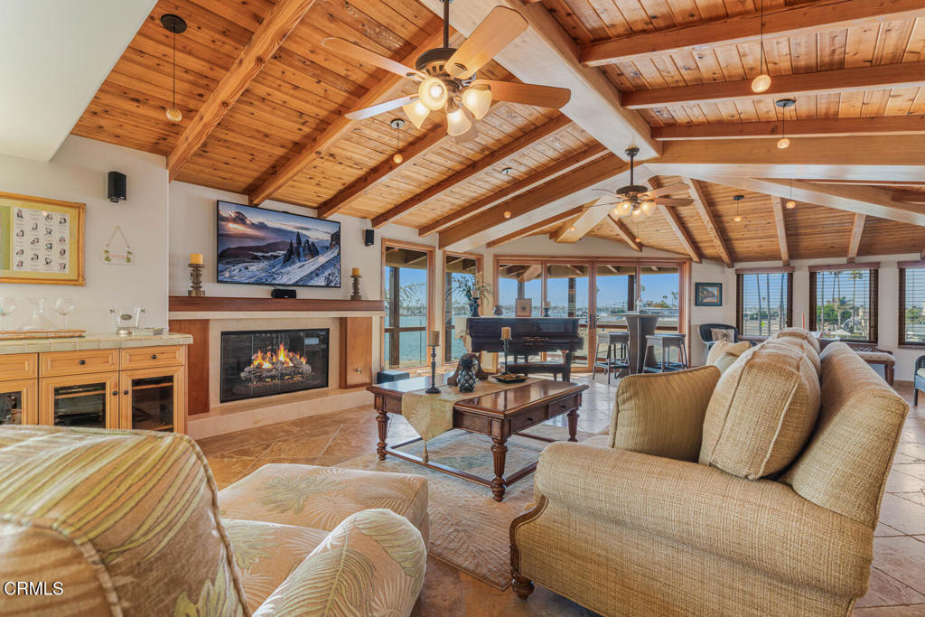 268 Sunset Drive Oxnard, CA 93035 - Photo 4 of 32 268 Sunset Dr Oxnard CA 93035-large-012-