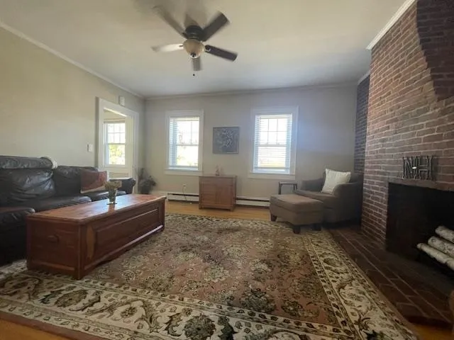 $2,100 | 69 Middle Street, Unit 4, Manchester, NH 03101