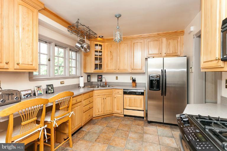 4102 Westview Road Baltimore, MD 21218 - Photo 13 of 30 Kitchen