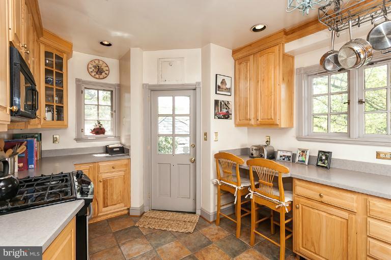 4102 Westview Road Baltimore, MD 21218 - Photo 22 of 30 Kitchen