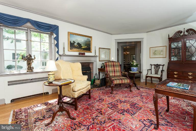4102 Westview Road Baltimore, MD 21218 - Photo 28 of 30 Living Room