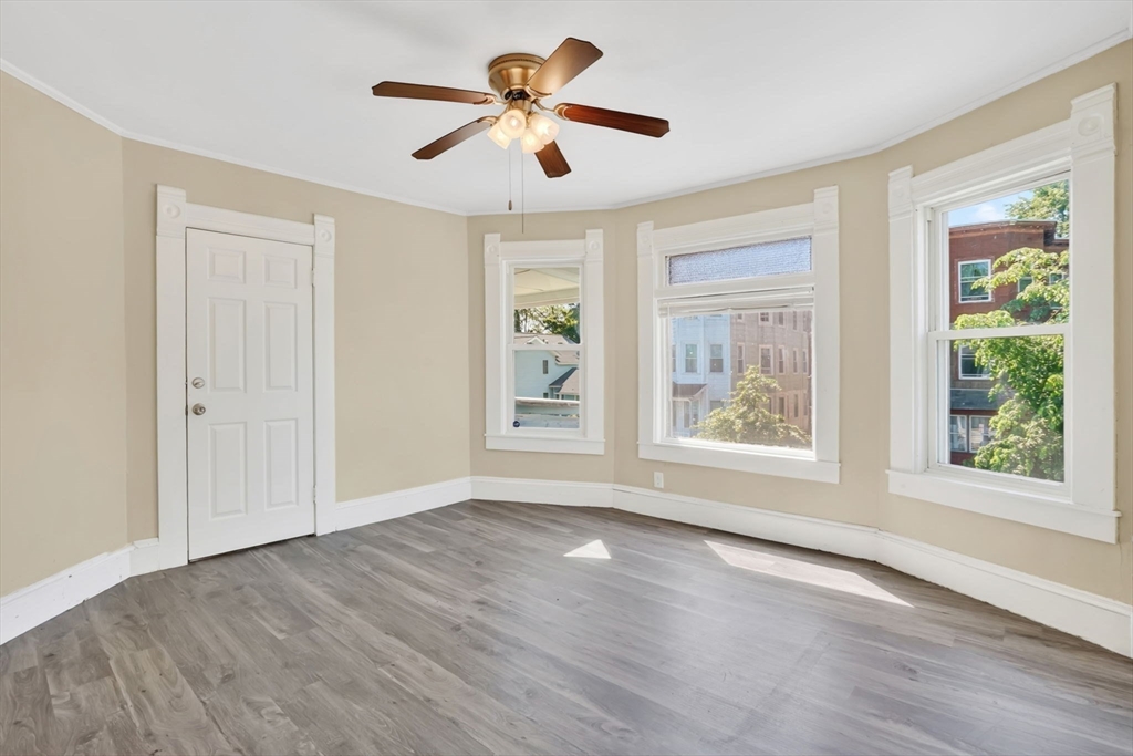 658 Union Street Springfield, MA 01109 - Photo 12 of 17