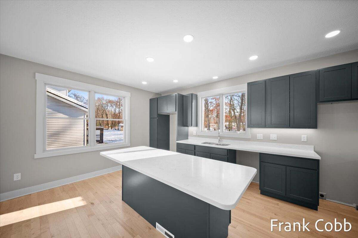 2511 Chestnut Trail Muskegon, MI 49442 - Photo 5 of 26 08-DSC_5162