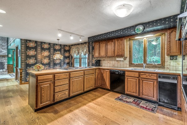 36 Virginia Ridge Road Sudbury, MA 01776 - Photo 11 of 30