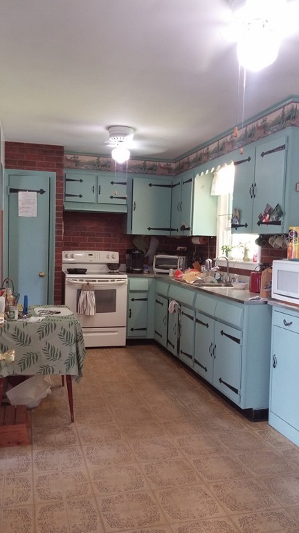 227 Little River Road Westfield, MA 01085 - Photo 11 of 18 Gallery Image 11