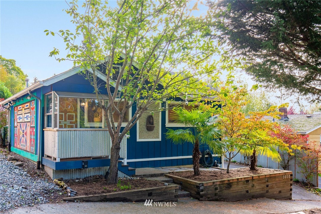 3958 1st Avenue Northwest Seattle, WA 98103 - Photo 1 of 32 Gallery Image 1