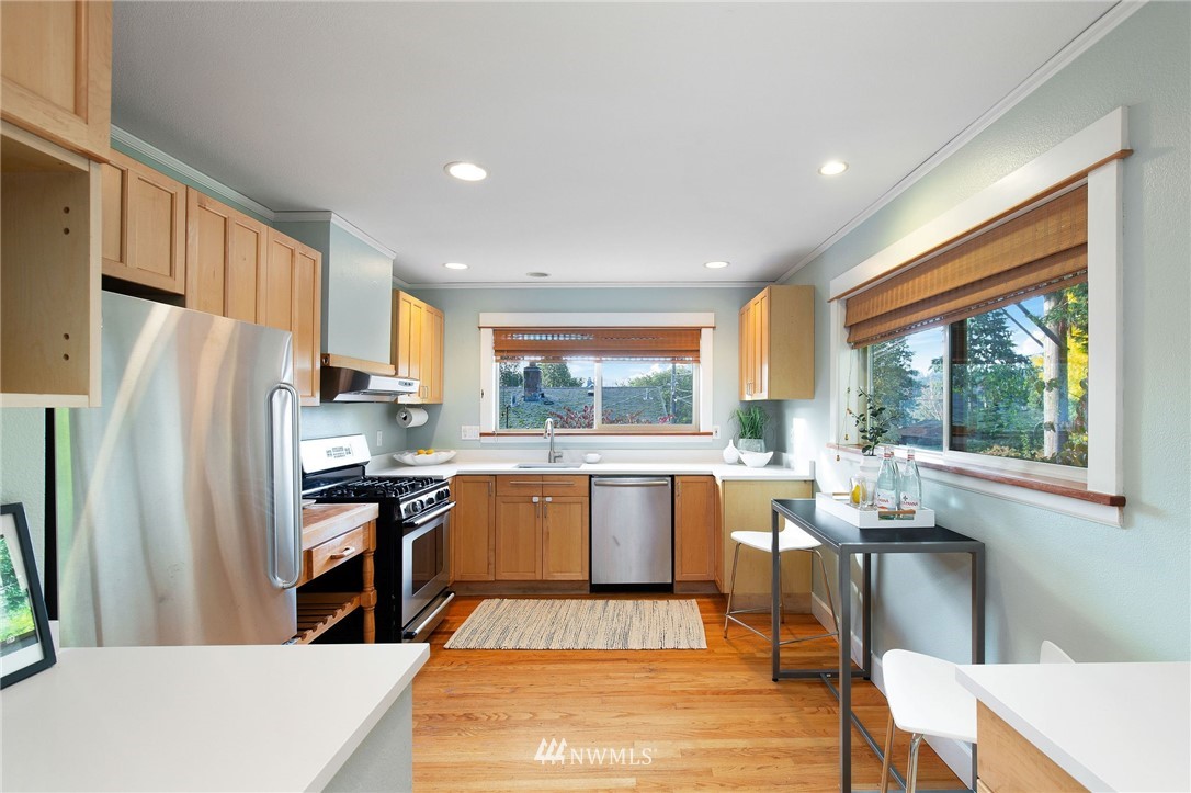 3958 1st Avenue Northwest Seattle, WA 98103 - Photo 5 of 32 Gallery Image 5