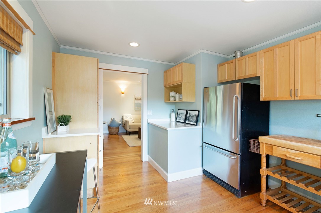 3958 1st Avenue Northwest Seattle, WA 98103 - Photo 6 of 32 Gallery Image 6