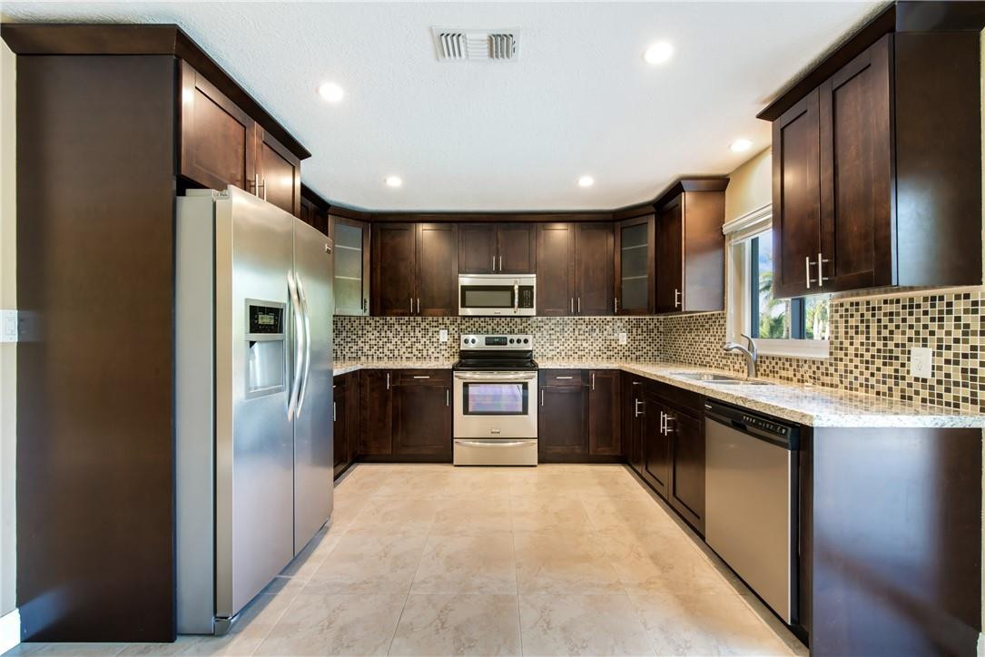 4800 Southwest 199th Avenue Southwest Ranches, FL 33332 - Photo 6 of 15 Photo 6