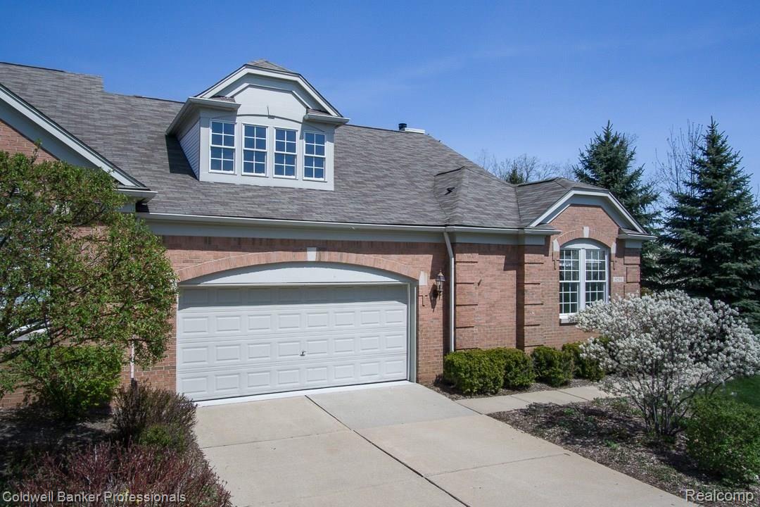 5251 Belmonte Drive, Unit 35 Rochester, MI 48306 - Photo 2 of 29 5251-Belmonte-002.jpg