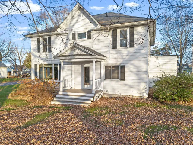 $294,000 | 1045 Grove Street, Cumberland, WI 54829