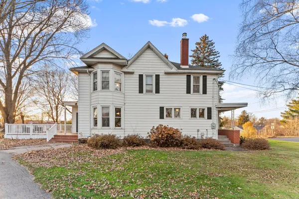 $289,000 | 1045 Grove Street, Cumberland, WI 54829