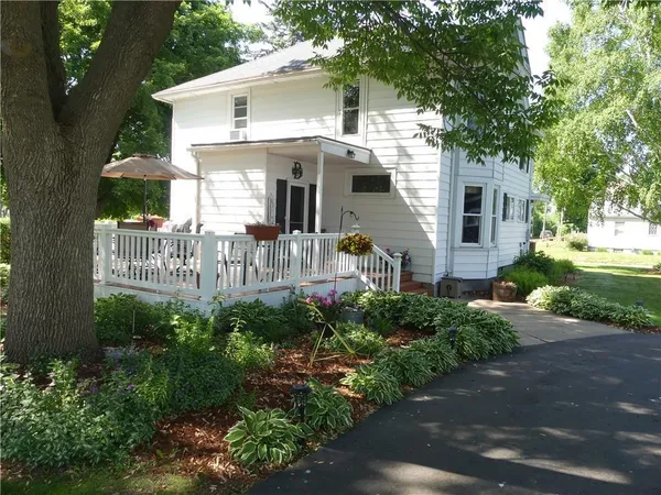 $289,000 | 1045 Grove Street, Cumberland, WI 54829