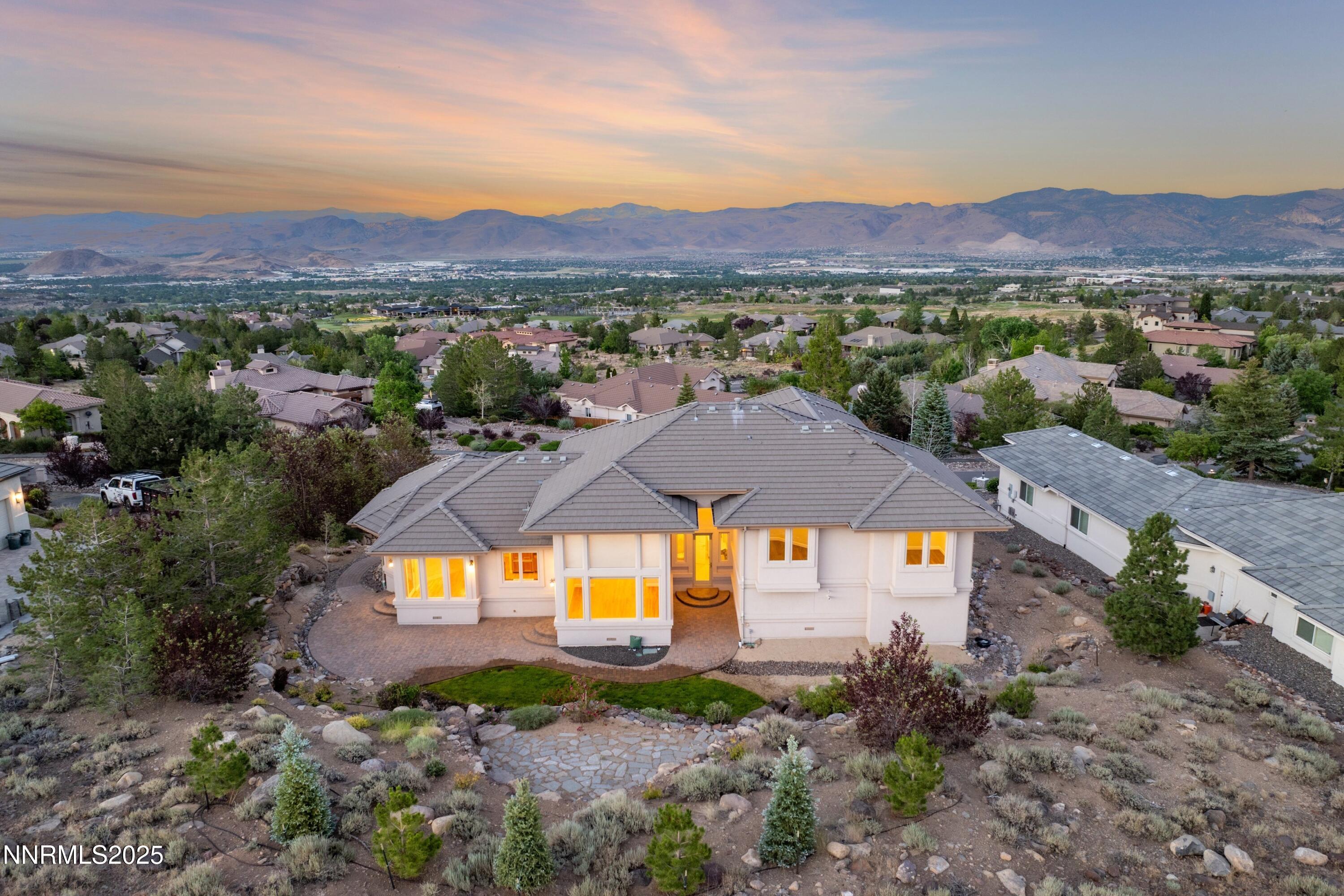 10122 Indian Ridge Drive Reno, NV 89511 - Photo 3 of 63 003_81-print-10122_indian_ridge_twilight