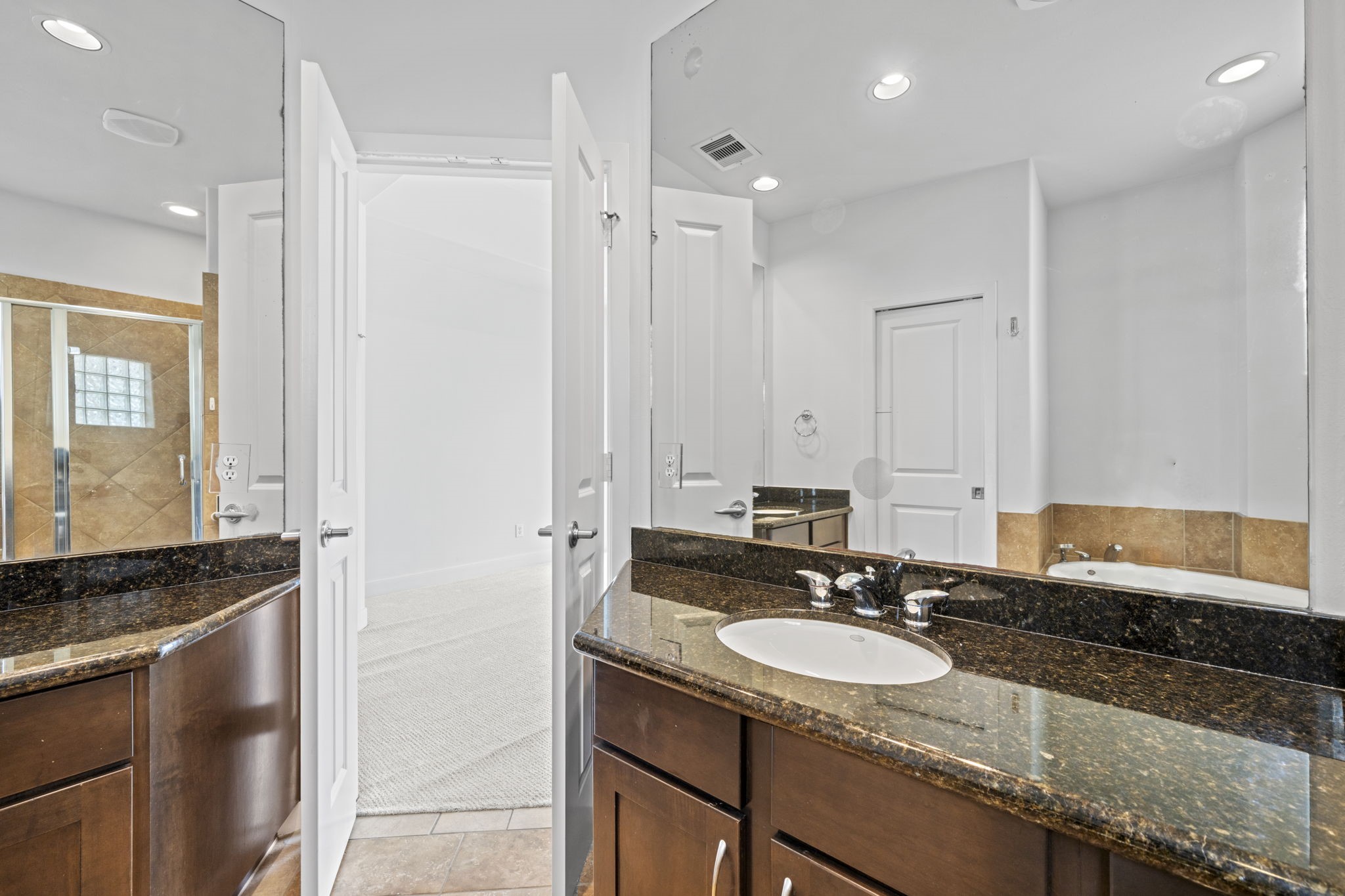2413 Ralph Street, Unit 9 Houston, TX 77006 - Photo 16 of 19