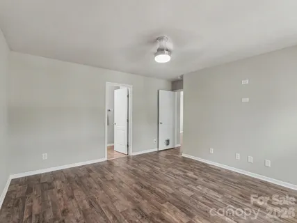 $325,000 | 5529 Idlewild Road North, Charlotte, NC 28227