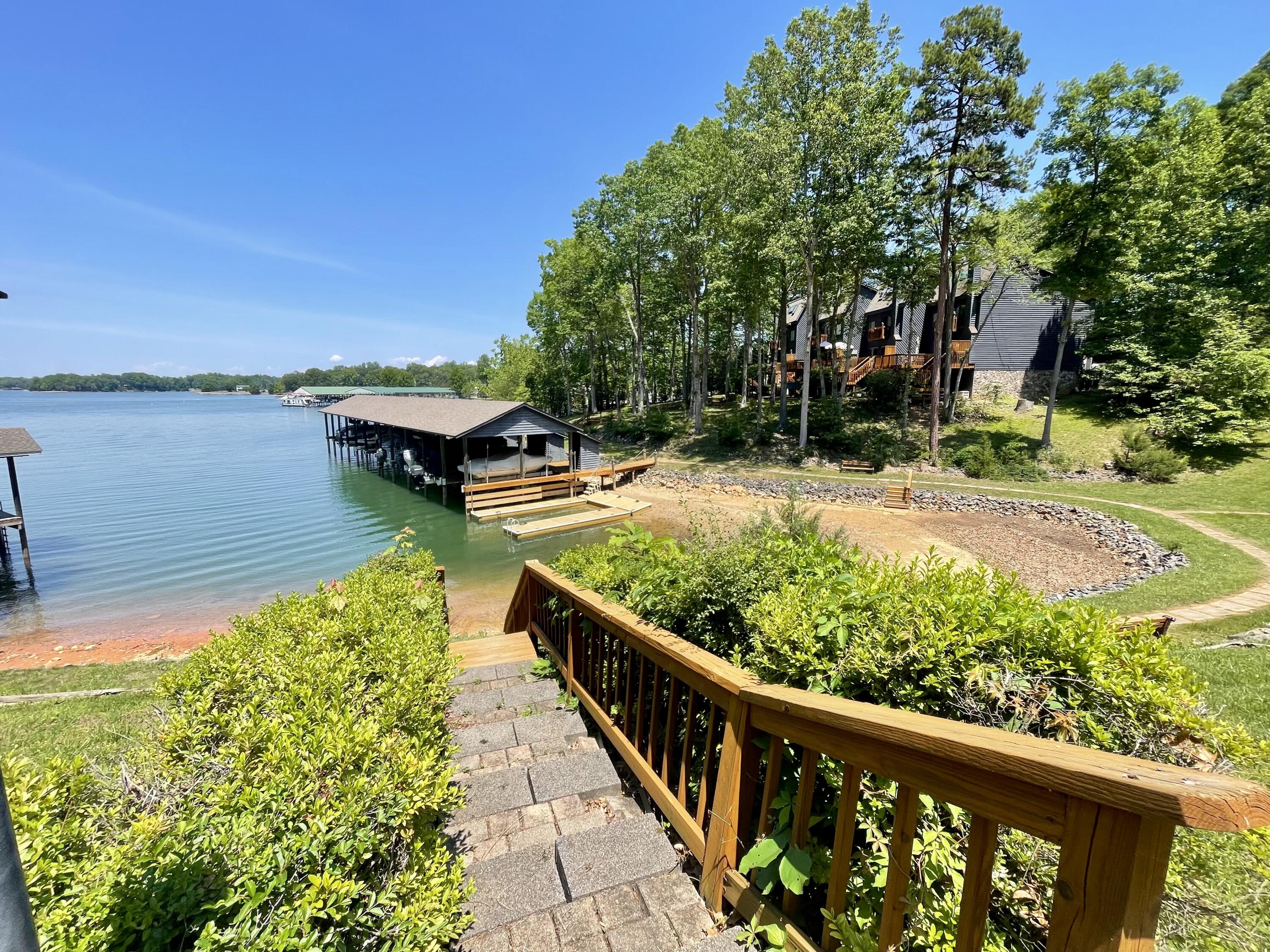 213 Saunders Point Road, Unit 6 Huddleston, VA 24104 - Photo 14 of 21 Easy Access to Dock