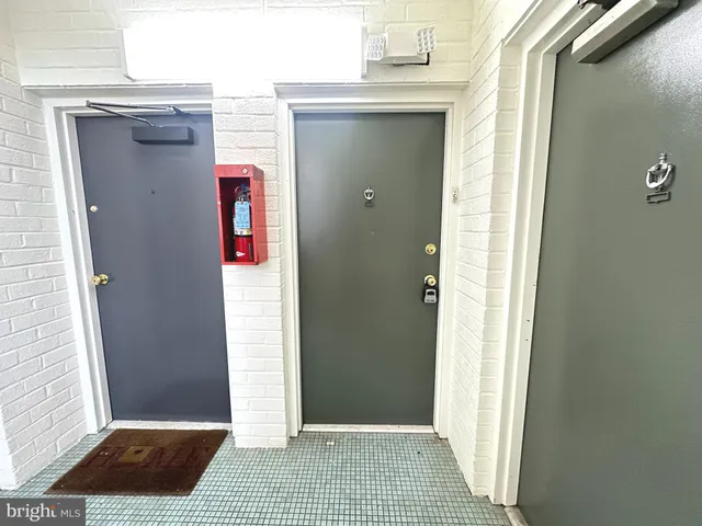 $1,750 | 4254 Buckman Road, Unit 5, Alexandria, VA 22309