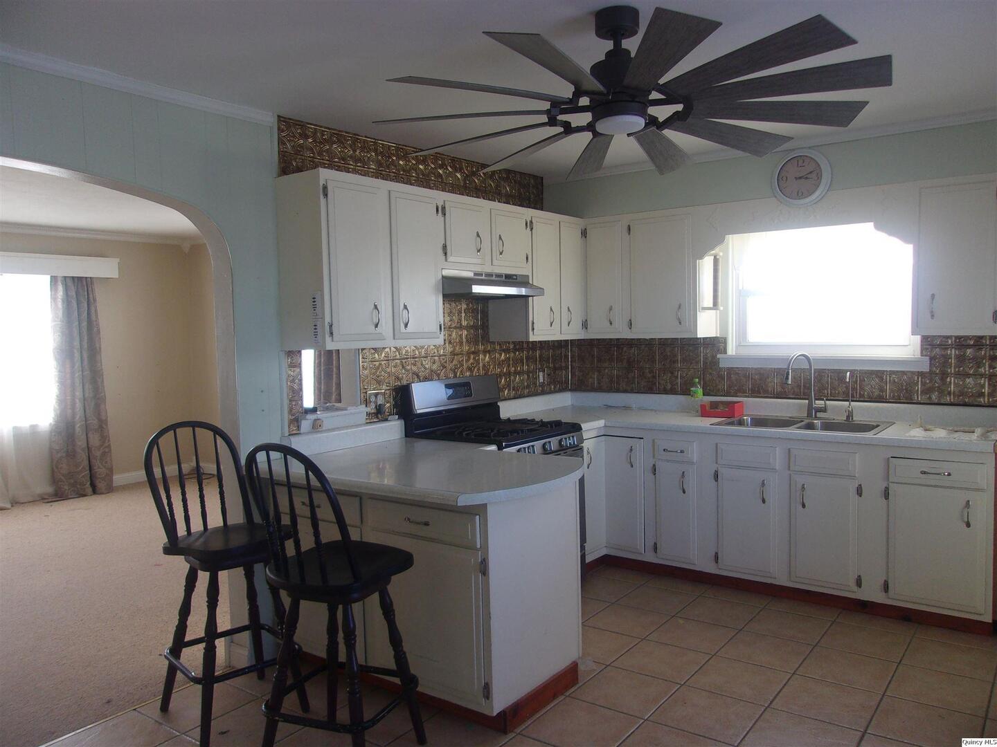 2155 North 2450th Avenue Camp Point, IL 62320 - Photo 20 of 36