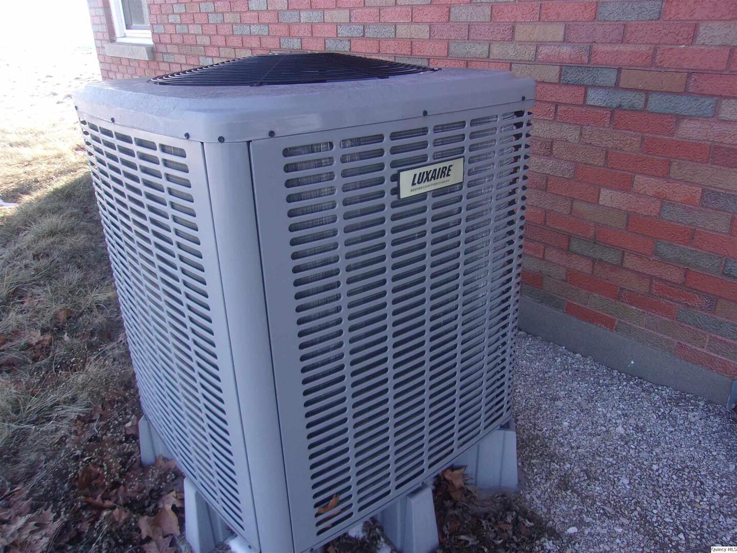 2155 North 2450th Avenue Camp Point, IL 62320 - Photo 29 of 36