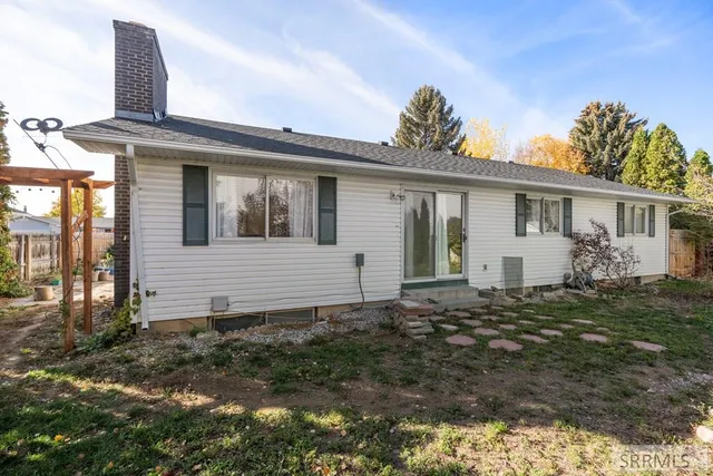 $349,900 | 2049 Malibu Drive, Idaho Falls, ID 83404
