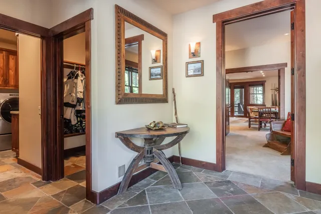 $2,999,999 | 625 Majestic Pines Drive, Unit 34, Mammoth Lakes, CA 93546