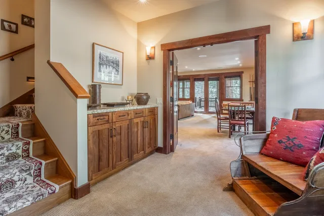 $2,999,999 | 625 Majestic Pines Drive, Unit 34, Mammoth Lakes, CA 93546