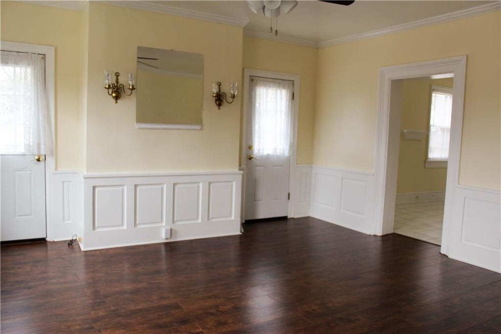 2785 Beaver Grade Road Coraopolis, PA 15108 - Photo 6 of 24 Gallery Image 6
