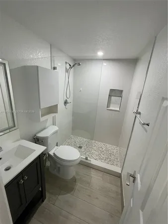 $1,550 | 12715 Northwest 7th Street, Miami, FL 33172